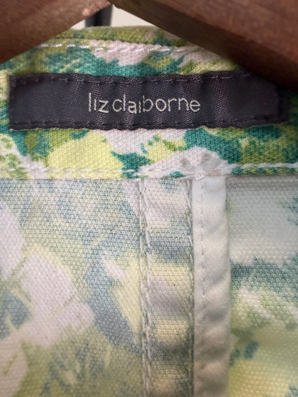 Liz Claiborne Green and White Floral Cotton-Blend Jacket | Size 4 - Picture 2 of 10